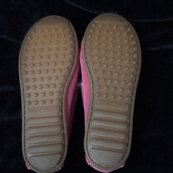 Minnetonka moccasins Hello Kitty girls size 2 - Picture 3 of 5